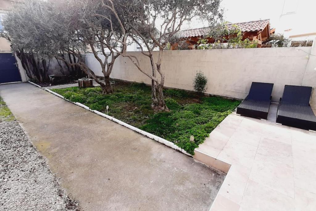 Maison Maloya 2 Chambres Avec Jardin Cavaillon Esterno foto